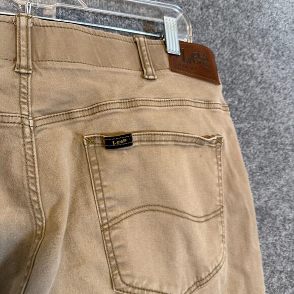 Lee Pants Mens 38x32 Beige Khaki Extreme Motion Straight Fit Tapered Leg Chinos - Picture 9 of 12